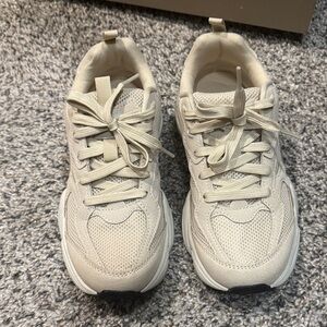 Avian Cream Lace-Up Sneakers